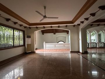 5 Bedroom House with Garden for Rent Valle Verde 4 at Pasig City
