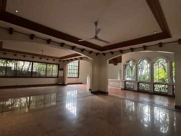 5 Bedroom House with Garden for Rent Valle Verde 4 at Pasig City