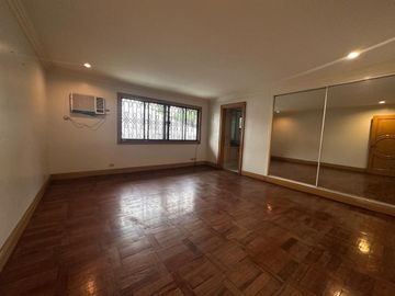 5 Bedroom House with Garden for Rent Valle Verde 4 at Pasig City