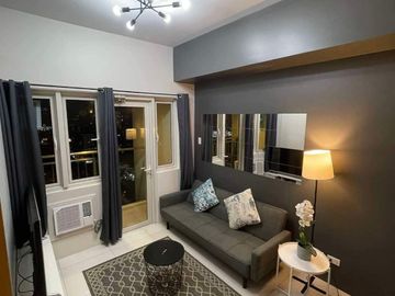 For Rent: 1BR w/ balcony in Time Square West for 40k per mos!