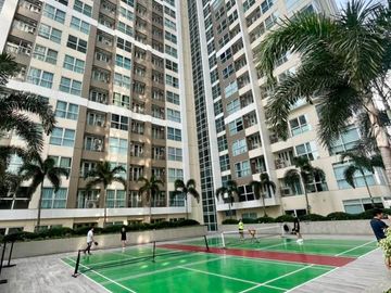 For Rent: 1BR w/ balcony in Time Square West for 40k per mos!