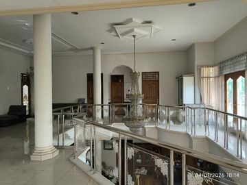 Dijual Rumah Strategis Hook Citra 2 JakBar LT 460 Furnished SHM