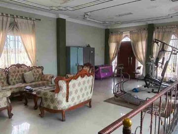 Dijual rumah 3 lantai wika
