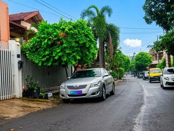 RUMAH MEGAH 2 LANTAI DALAM KOMPLEK ABADI DUREN SAWIT, JAKARTA TIMUR
