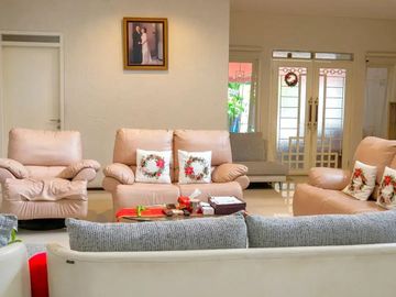 RUMAH MEGAH 2 LANTAI DALAM KOMPLEK ABADI DUREN SAWIT, JAKARTA TIMUR