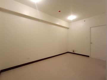 Well-Maintained 2BR Condo at Fairlane Residences, Kapitolyo