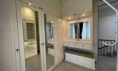 Dijual / disewakan Rumah Cantik lingkungan sangat bagus CBD Citragrand Cibubur Rumah yg sangat aman tentram dengan One Gate System.