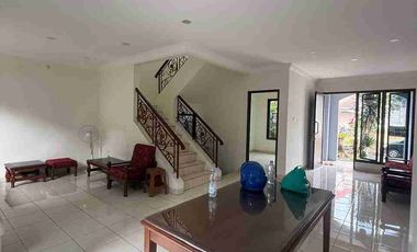 Dijual Rumah Cantik Terawat Dalam Cluster di Kota Wisata