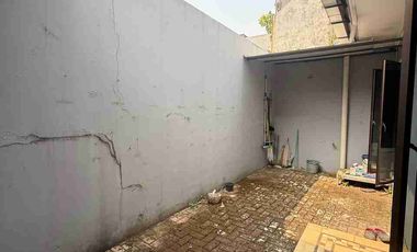 Dijual Rumah Cantik Terawat Dalam Cluster di Kota Wisata