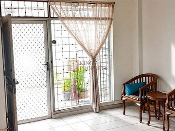 Dijual Rumah 2,5 Lantai, 4 bedroom, semi furnish, Bebas Banjir di Perumahan Griya mas Srengseng Jakarta Barat.