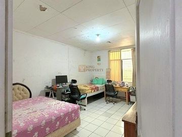 Dijual Rumah 2,5 Lantai, 4 bedroom, semi furnish, Bebas Banjir di Perumahan Griya mas Srengseng Jakarta Barat.