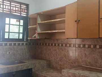 Dijual/Disewakan Rumah Strategis Tebet Barat Jakarta Selatan Siap Huni