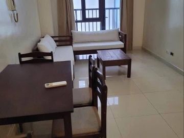 FOR RENT: 1-BEDROOM UNIT IN SIGNA DESIGNER RESIDENCES, SALCEDO VILLAGE, MAKATI