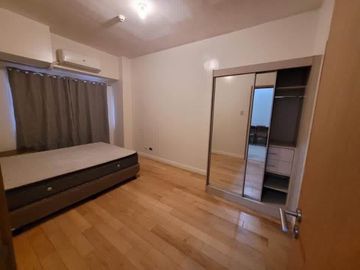 FOR RENT: 1-BEDROOM UNIT IN SIGNA DESIGNER RESIDENCES, SALCEDO VILLAGE, MAKATI
