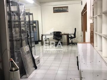 Tempat Usaha Ex Apotek Lokasi Strategis Pinggir Jalan Raya Ciputat Kebayoran Lama Jakarta Selatan
