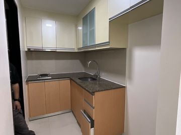 FOR LEASE | Pool View 1-Bedroom Condominium 81 Newport Boulevard, Newport City, Pasay City Monthly Rent: ₱30,000/month