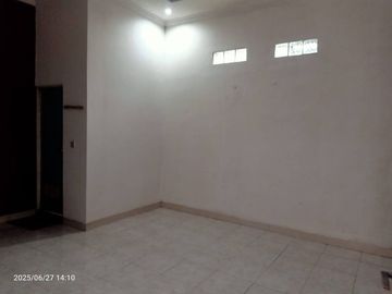 DIJUAL RUMAH DEKAT SUMMARECON BEKASI