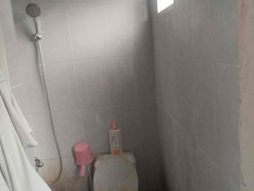 TAKE OVER RUMAH 2 LANTAI SAWANGAN DEPOK – DP 70 JUTA