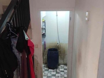 TAKE OVER RUMAH 2 LANTAI SAWANGAN DEPOK – DP 70 JUTA