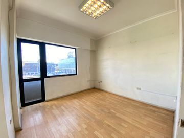 ARRIENDO OFICINA 305-A, PRAT 514