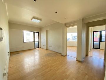 ARRIENDO OFICINA 305-A, PRAT 514