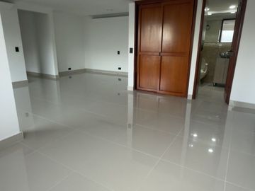 SE VENDE APARTAMENTO EN LAURELES LA ALMERIA