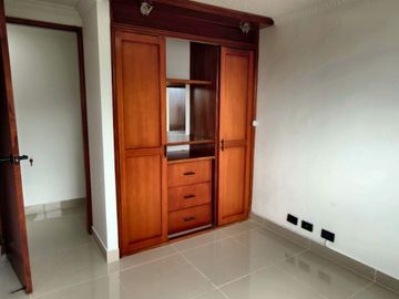 SE VENDE APARTAMENTO EN LAURELES LA ALMERIA