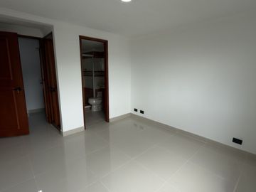SE VENDE APARTAMENTO EN LAURELES LA ALMERIA