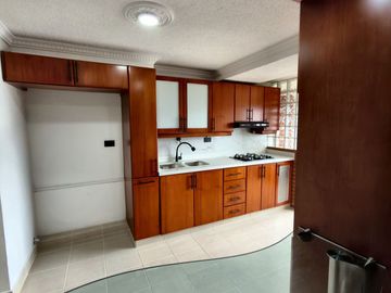 SE VENDE APARTAMENTO EN LAURELES LA ALMERIA
