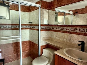 SE VENDE APARTAMENTO EN LAURELES LA ALMERIA