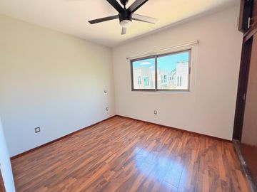 Casa en renta en Solares, en coto Althea