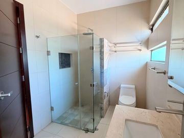 Casa en renta en Solares, en coto Althea