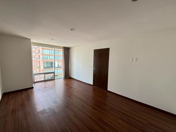 Departamento recién remodelado en Puerta de Hierro | Piso 19, Una Habitación, Balcón, cochera 2 autos