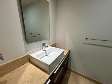 Departamento recién remodelado en Puerta de Hierro | Piso 19, Una Habitación, Balcón, cochera 2 autos