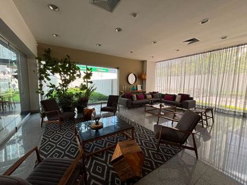 Departamento recién remodelado en Puerta de Hierro | Piso 19, Una Habitación, Balcón, cochera 2 autos