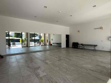 Casa AMUEBLADA en RENTA en Bosques del Dorado.
