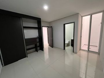 Departamento en renta sobre Av. Guadalupe — Planta baja, 2 recámaras y 2 Baños a una Cuadra de la UNIVA
