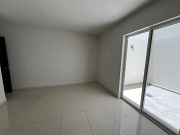 Departamento en renta sobre Av. Guadalupe — Planta baja, 2 recámaras y 2 Baños a una Cuadra de la UNIVA