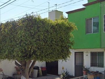 CASA EN VENTA FRACC. LA AURORA QUERÉTARO