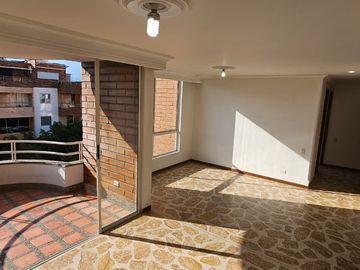 SE VENDE APARTAMENTO EN LAURELES - VELODROMO