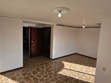 SE VENDE APARTAMENTO EN LAURELES - VELODROMO