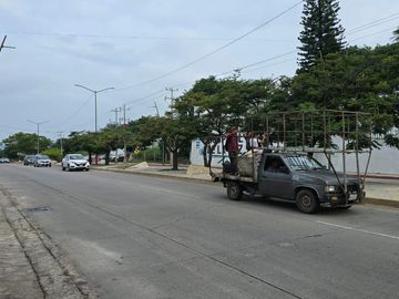 LOCAL EN RENTA, 115 METROS, SOBRE LIBRAMIENTO SUR PTE, TUXTLA GTZ, CHIAPAS