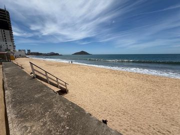 DEPTO EN RENTA AMUEBLADO  1 RECÁMARA FRENTE AL MAR POR CERRITOS