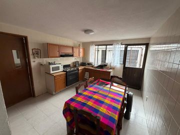 CASA VENTA LOMAS 4A SIN VECINOS AL FRENTE.