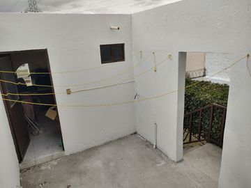 CASA VENTA LOMAS 4A SIN VECINOS AL FRENTE.