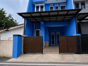 Rumah Komplek 2 lantai Di Duren Sawit, Jakarta *x202jxas