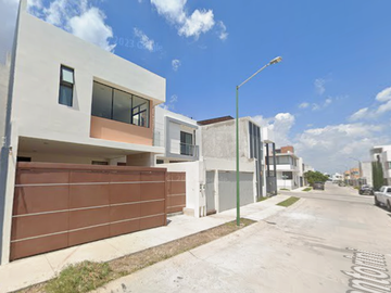 Casa en Venta en Santorini Villa Magna, San Luis Potosí. – Gran Oportunidad de Inversión