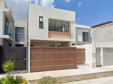 Casa en Venta en Santorini Villa Magna, San Luis Potosí. – Gran Oportunidad de Inversión