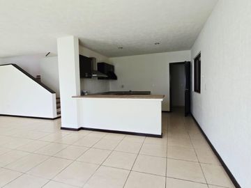 CASA EN RENTA, 3 NIVELES, PRIVADA RESIDENCIAL EN SAN CRISTOBAL DE LAS CASAS, CHIAPAS