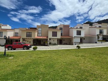 CASA EN RENTA, 3 NIVELES, PRIVADA RESIDENCIAL EN SAN CRISTOBAL DE LAS CASAS, CHIAPAS